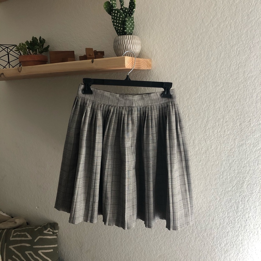 H&M pleated high waist schoolgirl skirt